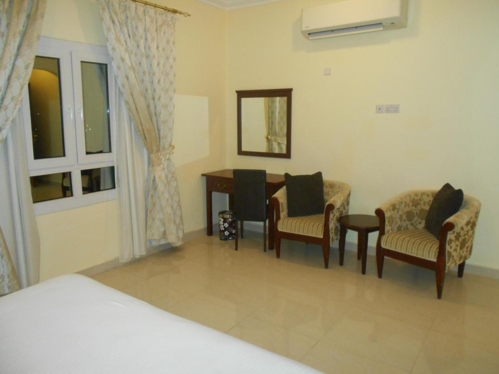 Nizwa Hotel Apartments Экстерьер фото