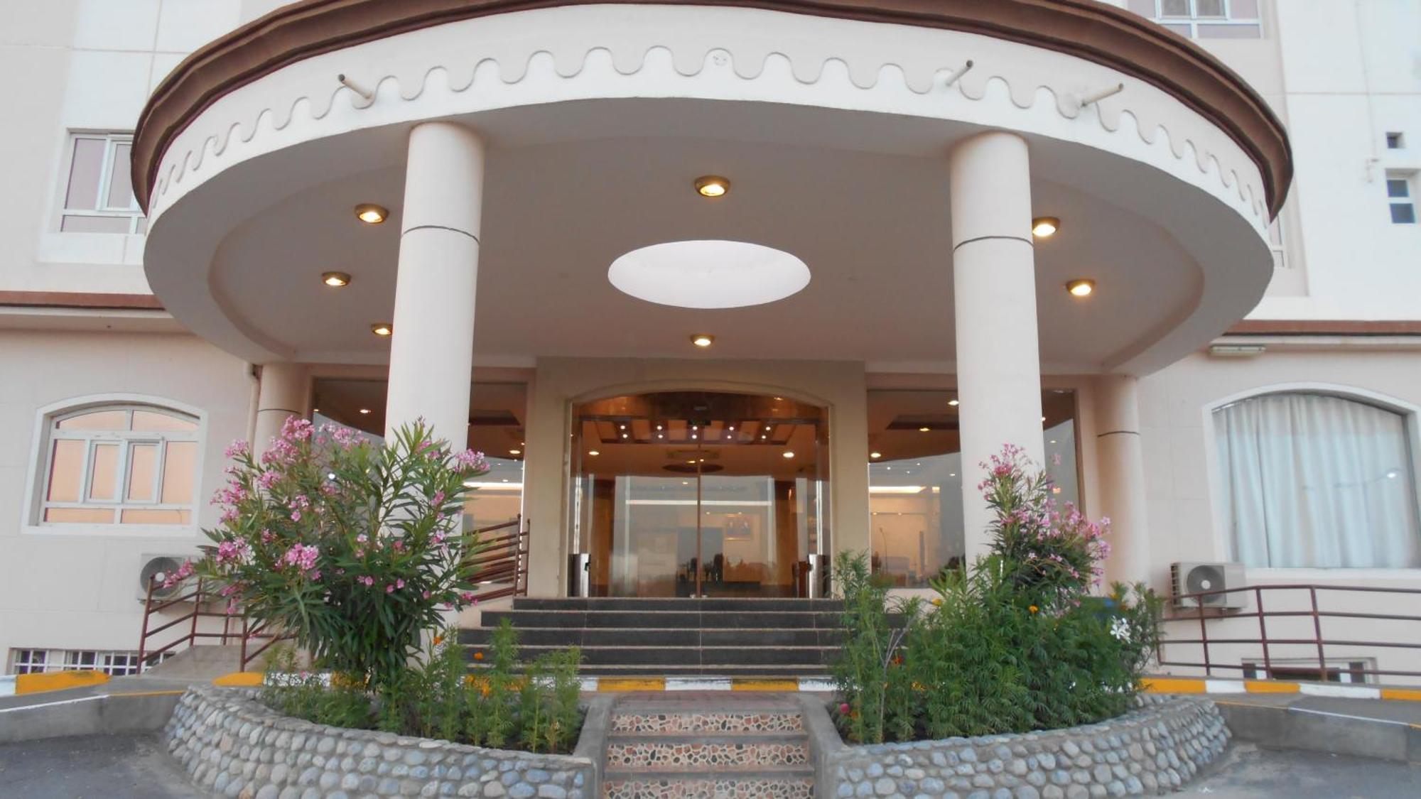 Nizwa Hotel Apartments Экстерьер фото