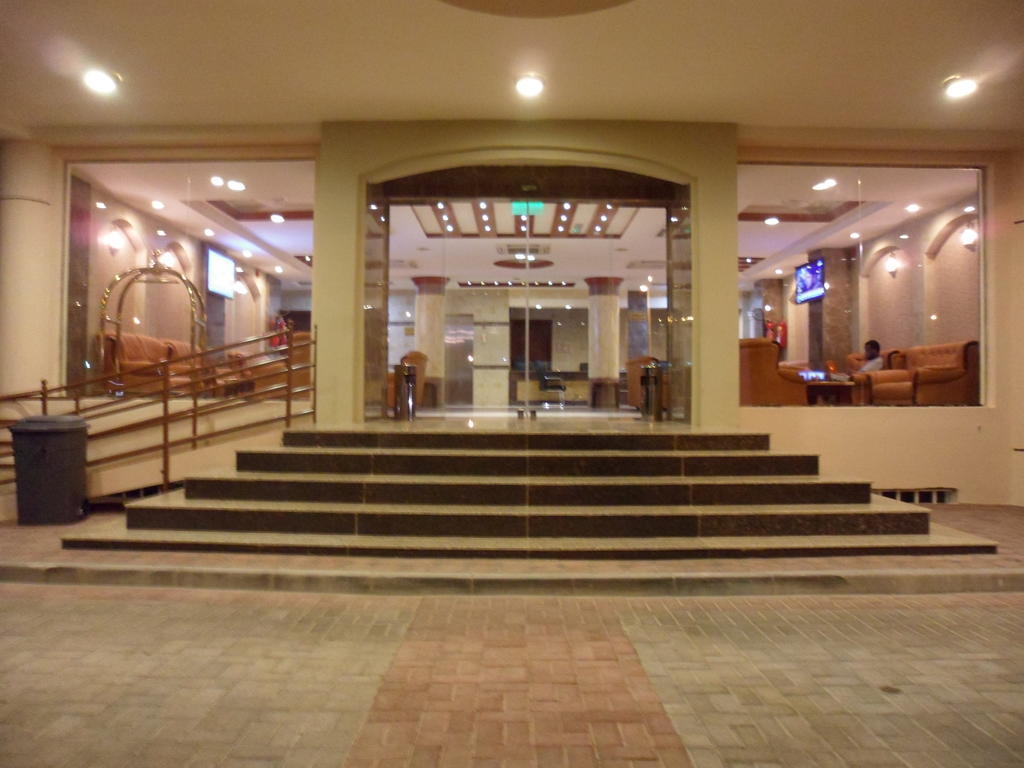 Nizwa Hotel Apartments Экстерьер фото